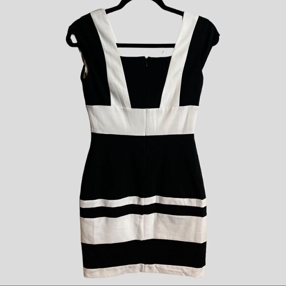 Andrew Marc || Black and White Dress || Size 2 - Picture 2 of 4